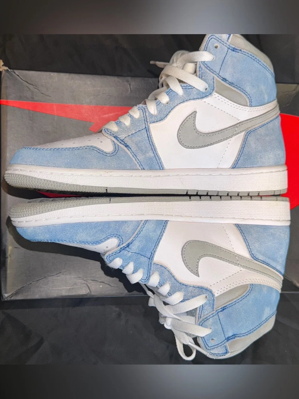 The Nike Air Jordan 1 Retro High OG 'Hyper Royal